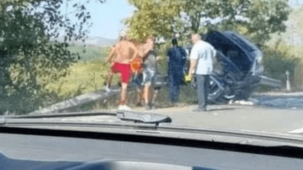 Фолк певицата Анелия е катастрофирала! /СНИМКИ/